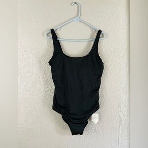 Women’s Amazon Essentials One Piece Swimsuit With Padding Built In Size M